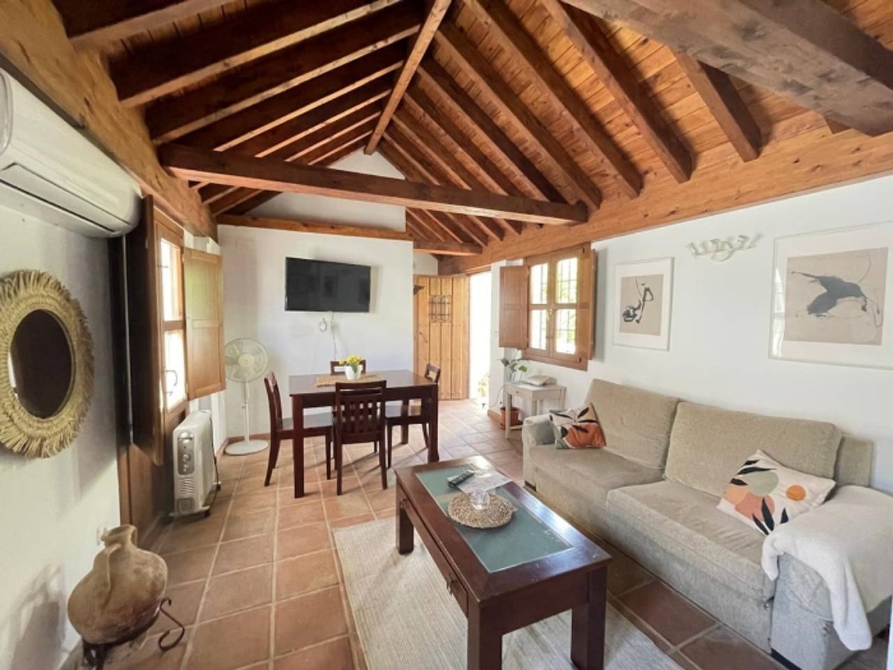 Apartamento entero, Casa encantadora con 1 habitación y piscina en Granada in Granada, Provincia de Granada
