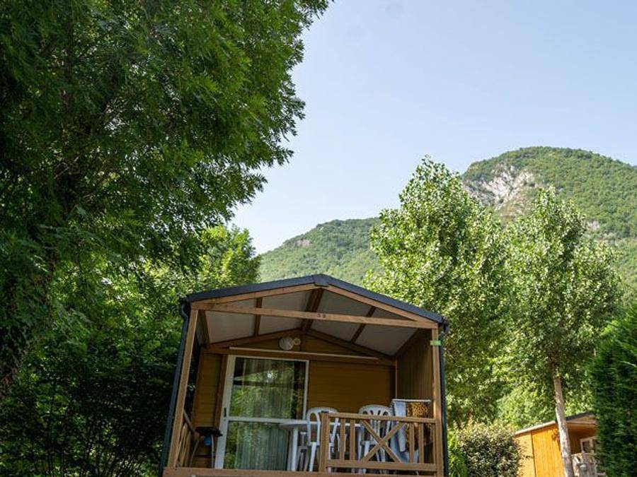 Camping des Grottes - Chalet 2 personnes - Tonga in Alliat, Parc naturel régional des Pyrénées ariégeoises
