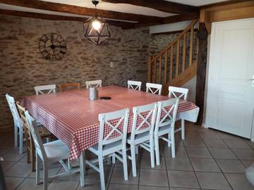 Maison De Vacances pour 12 Personnes dans Cassaniouze, Région d'Aurillac, Photo 4