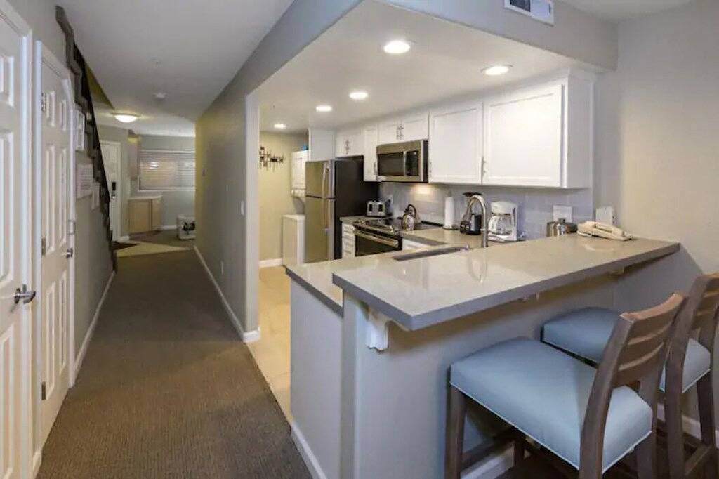 Ganze Wohnung, Beach View Condo with Heated Pool at Seascape Beach Resort in Rio del Mar, Santa Cruz County