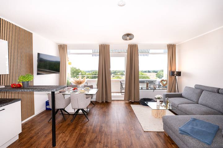 Ferienwohnung für 5 Personen, mit Pool und Balkon - 1