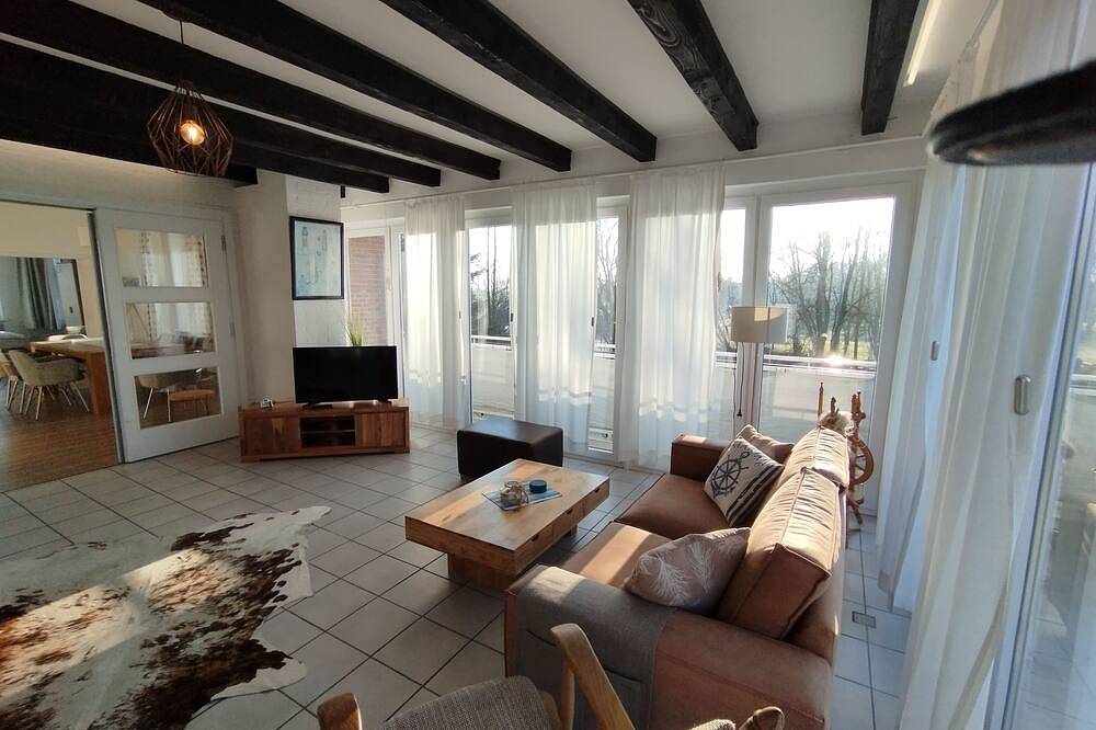 Ganze Wohnung, Fewo Villa Butterburg Ukena - Ein Traum für 8 Personen mit Balkon in Dornum (Stadt), Dornum
