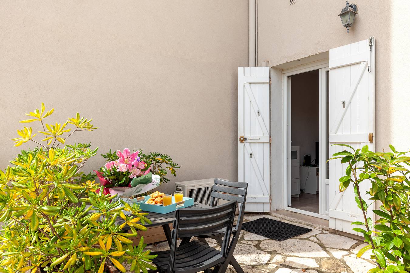 Studio entier, Studio 'Soleil Et Douceur Iv' avec terrasse privée, Wi-Fi et climatisation in Sanary-sur-Mer, Région de Toulon