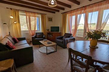 Gîte pour 6 personnes, avec jardin, animaux acceptés à Cellefrouin