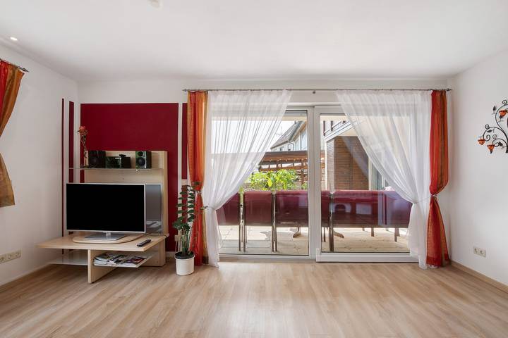 Ganze Wohnung, Ferienwohnung 'Weingärtner' mit Privatterrasse, Gemeinschaftsgarten und Wi-Fi in Schwäbisch Gmünd, Schwäbische Ostalb