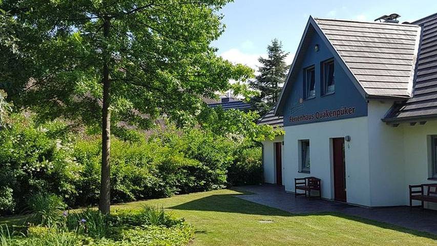 Ferienhaus für 2 Personen, mit Sauna und Garten sowie Terrasse, mit Haustier in Börgerende-Rethwisch