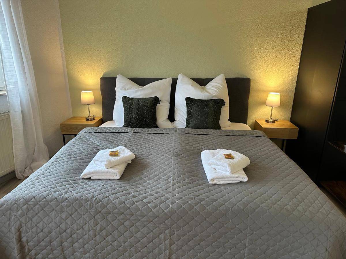 Appartement entier, One-Bedroom Apartment in Ludwigsbourg, Arrondissement de Ludwigsbourg