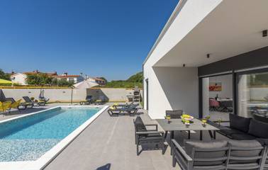 Villa für 16 Personen in Pula, Pula-Medulin, Bild 4