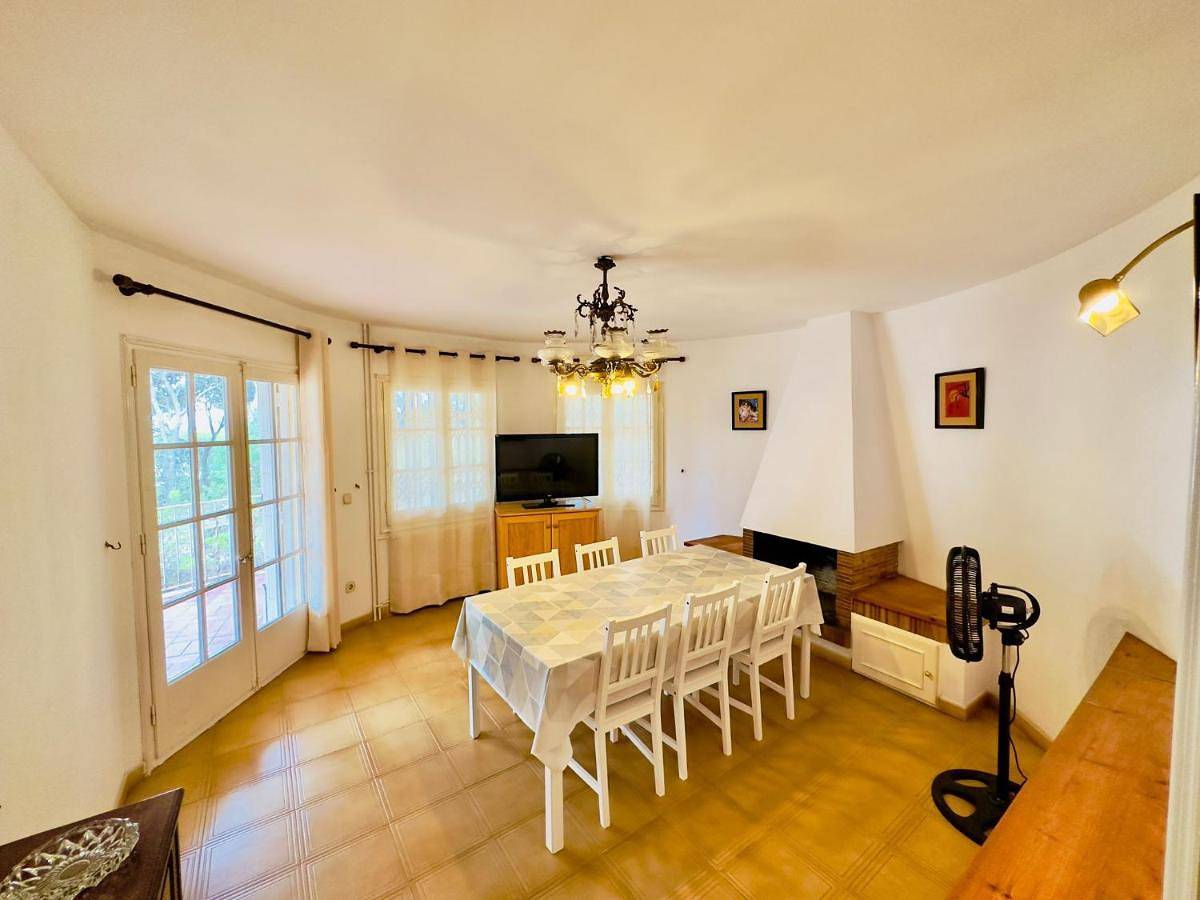 Five-Bedroom House in l'Estartit, Torroella de Montgrí
