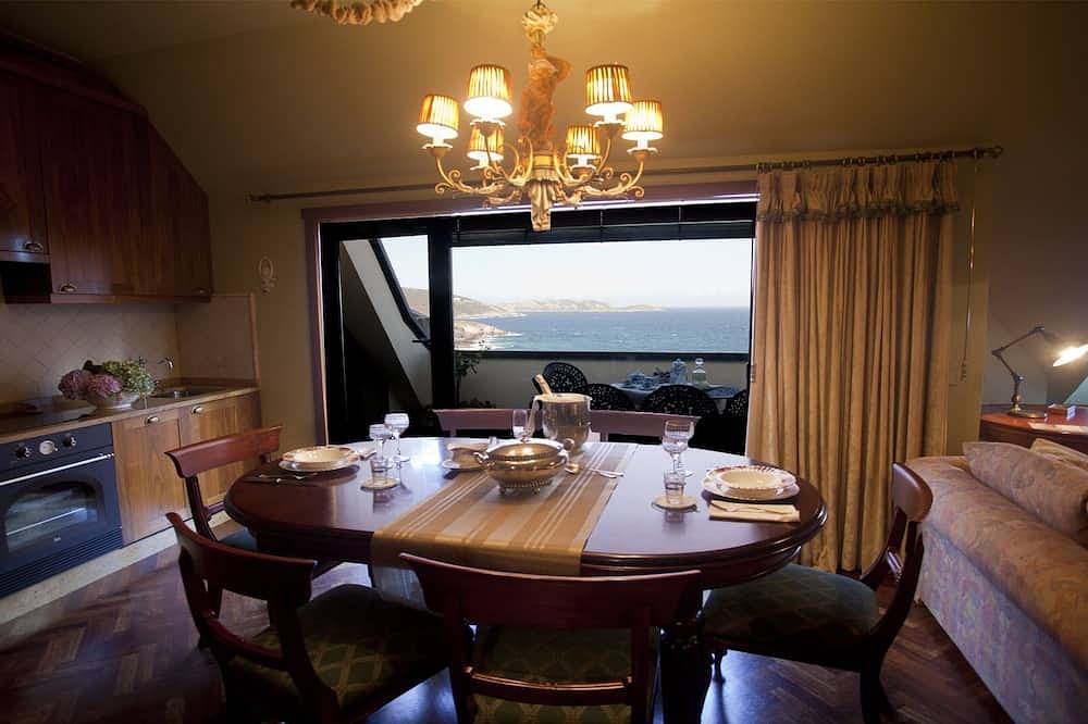 Entire apartment, Penthouse with terrace and sea view Area Mayor in Malpica de Bergantiños, Costa da Morte