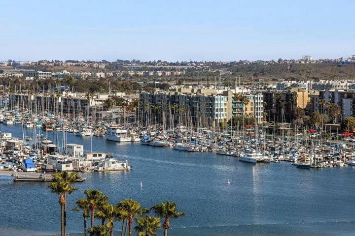 Hotel für 4 Personen, mit Terrasse und Pool sowie Ausblick, mit Haustier in Los Angeles
