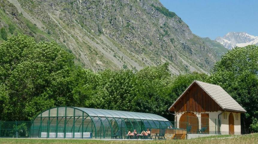 Gîte pour 6 personnes, avec Terrasse ainsi que Jardin et Piscine à La Chapelle-en-Valgaudémar - 3