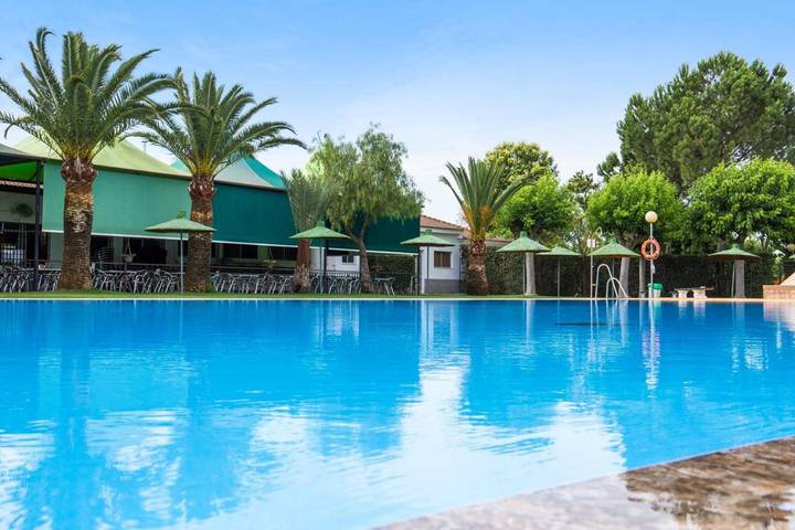 Ferienpark für 5 Personen, mit Terrasse und Garten sowie Pool in Spanien - 4