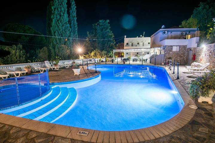 Appart’hôtel pour 3 personnes, avec jardin et terrasse, animaux acceptés
