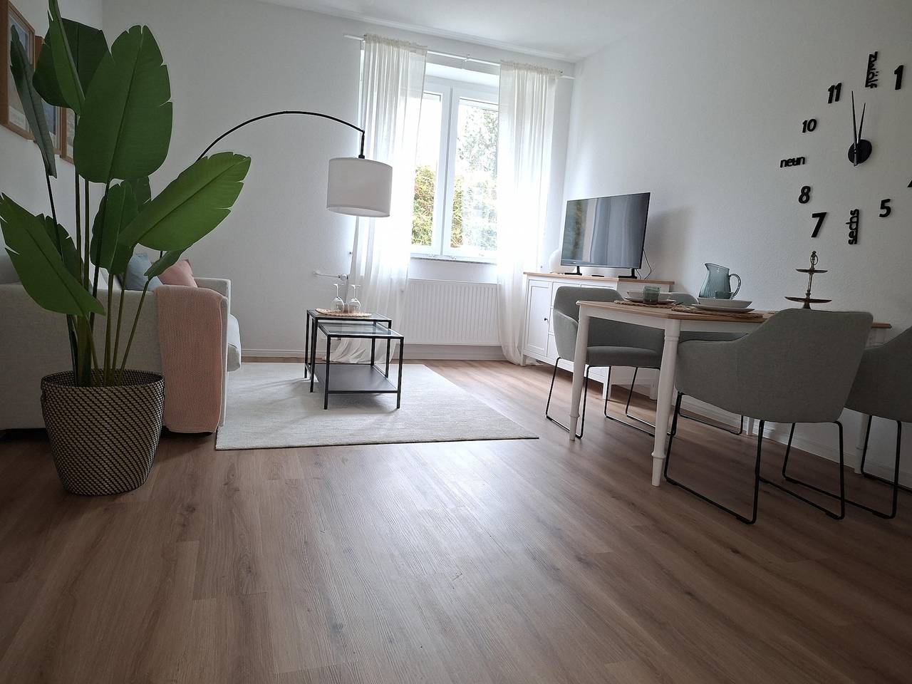 Geheel vakantieappartement, Barrierearme Ferienwohnung am Königsberg in Bad Pyrmont, Weserbergland
