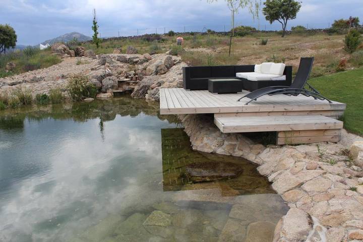 Chalet para 18 personas, con piscina y jardín además de vistas y vistas al lago, Se admiten mascotas en Provincia de Madrid - 2