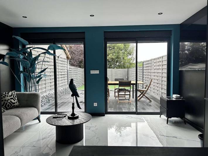 Gîte pour 2 personnes, avec jardin ainsi que jacuzzi et terrasse à Roche-la-Molière - 4