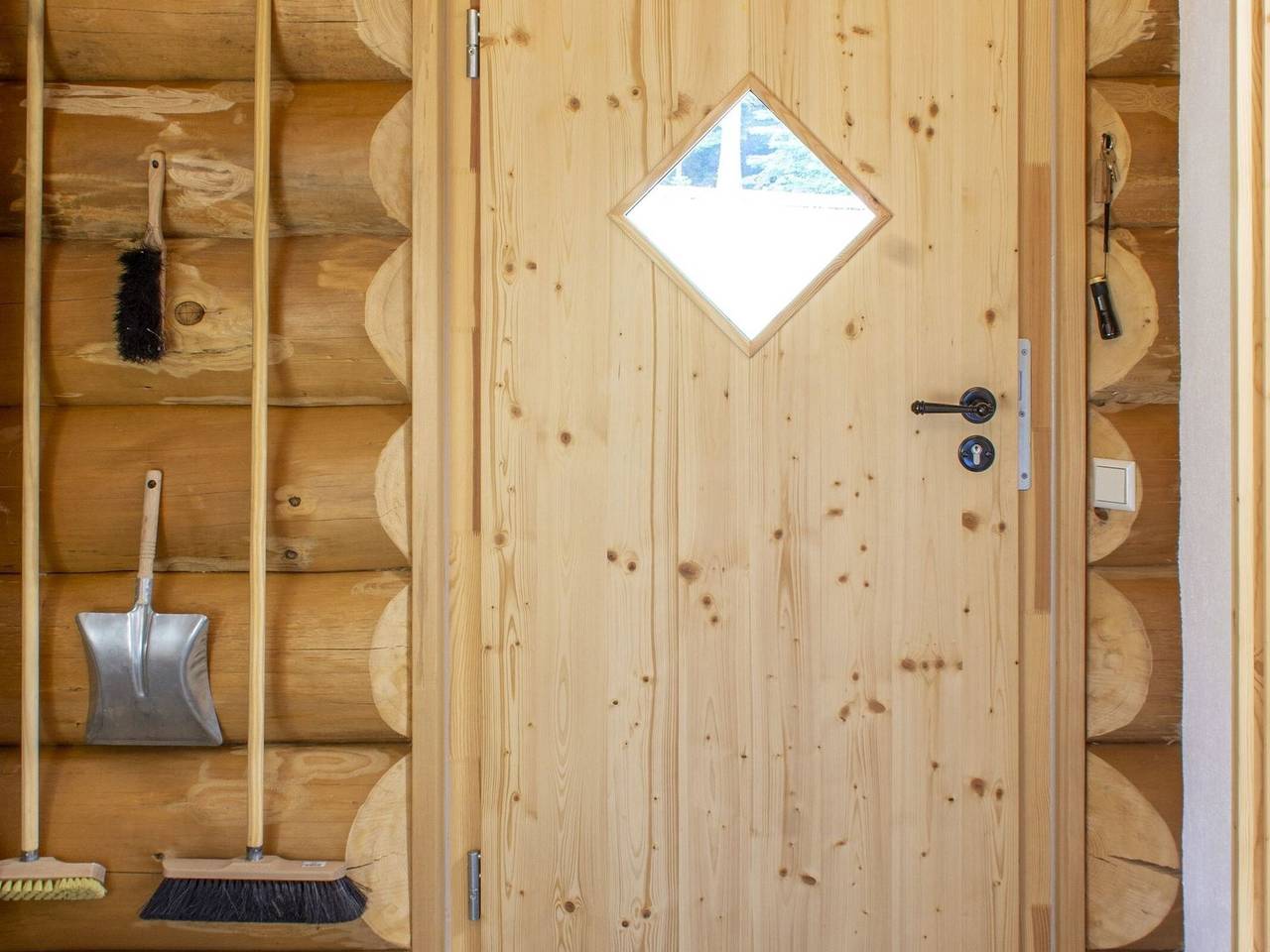 Holiday Home 'Blockhaus Almhütte Wiesenglück' with Private Terrace, Private Garden and Wi-Fi in Glatten, Central Black Forest