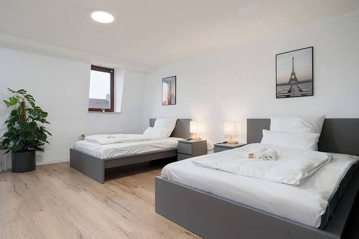 Ganze Wohnung, 3.Og - Messe / Monteure / Gruppe / Familien in Homberg/Ruhrort/Baerl, Duisburg