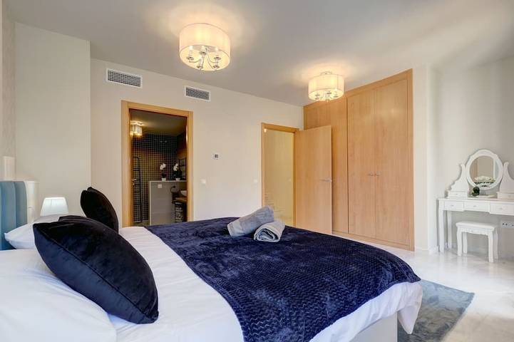 Spacious and modern house in Riviera Mijas, Costa del Sol! Perfect for workation in Riviera del Sol, Mijas