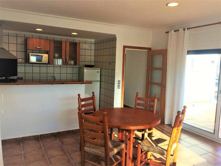 Location de vacances pour 6 personnes, avec piscine ainsi que jardin et vue dans Sant Martí d'Empúries - 3