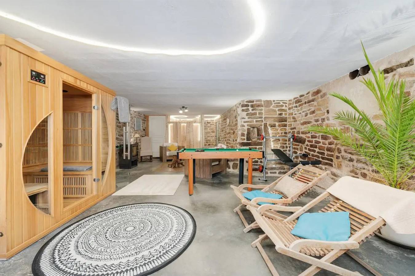 Maison de vacances 'Piscine Spa Et Sauna Privé' avec vue sur lac, piscine privée et Wi-Fi in Uzemain, Région d'Épinal