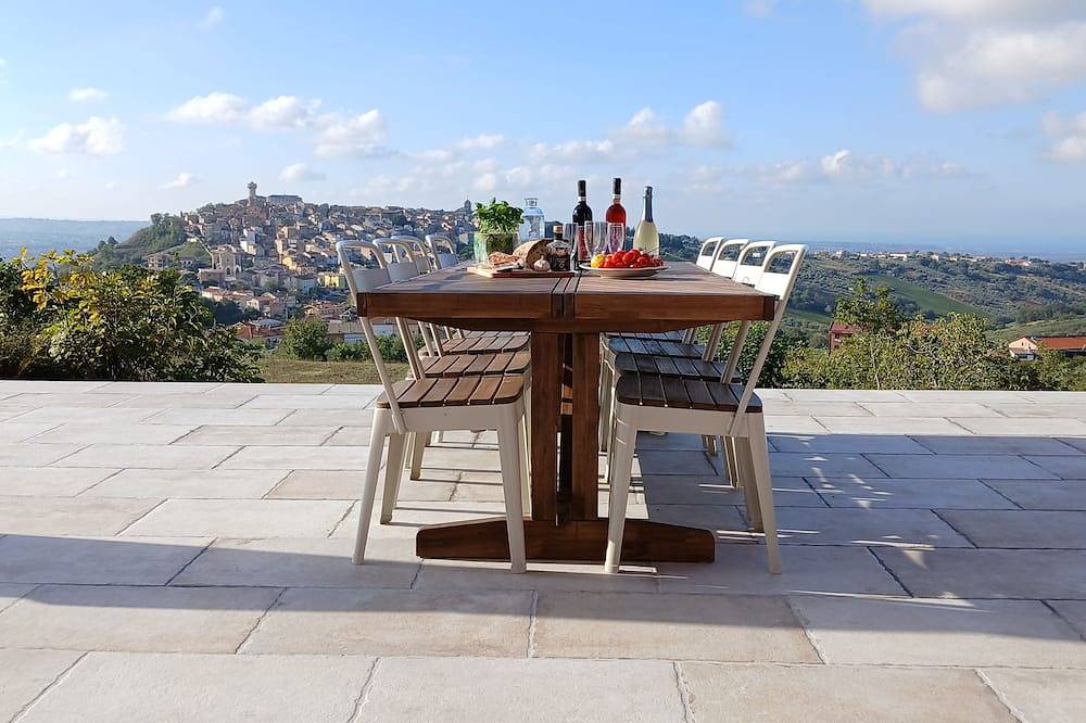 Villa by the sea in Monteodorisio, Provincia di Chieti
