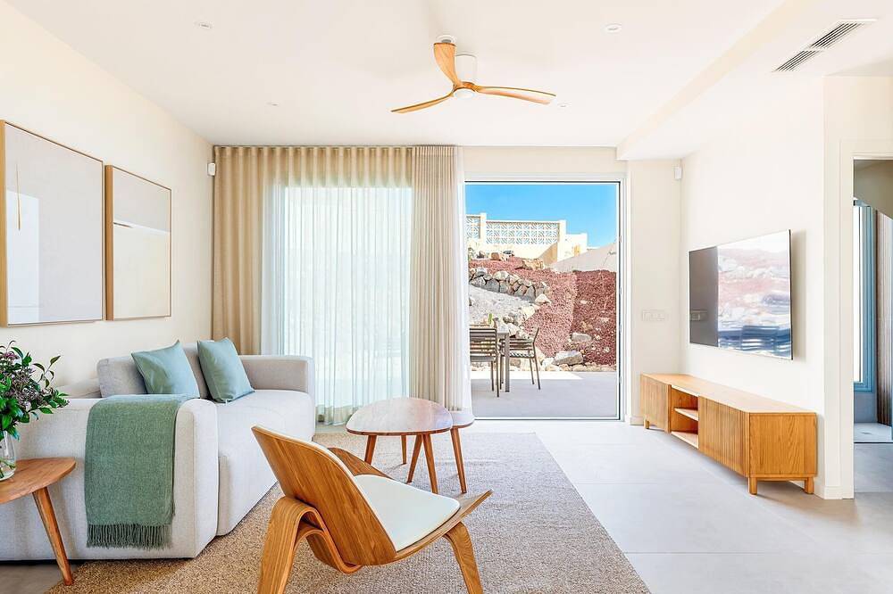 Villa la Majuda with heated plunge pool and garden in Las Eras, Fasnia