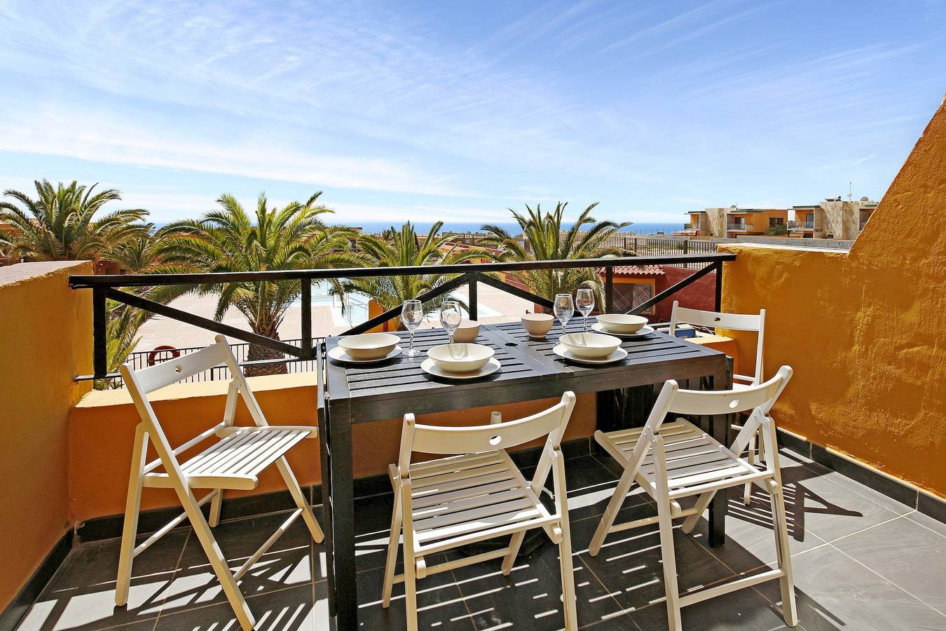 Apartamento entero, Apartamento "Casa Raquel 1" con vistas al mar, piscina, Wi-Fi y terraza in Costa de Antigua, Antigua