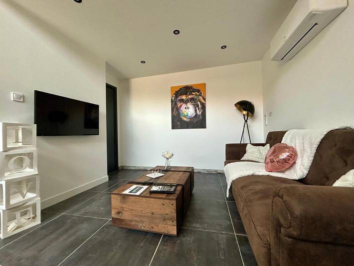 Location de vacances pour 2 personnes, avec Jacuzzi et Terrasse à Ambronay - 3