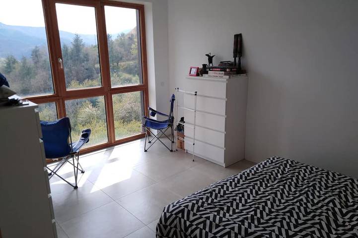 Location de vacances pour 10 personnes, avec balcon, animaux acceptés à Saint-Étienne-de-Serre - 2