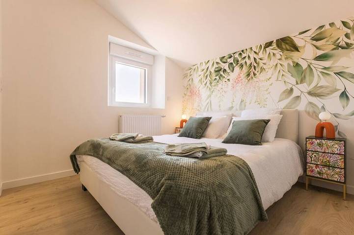 Gîte pour 6 personnes, avec jardin dans Saint-Même-le-Tenu - 4