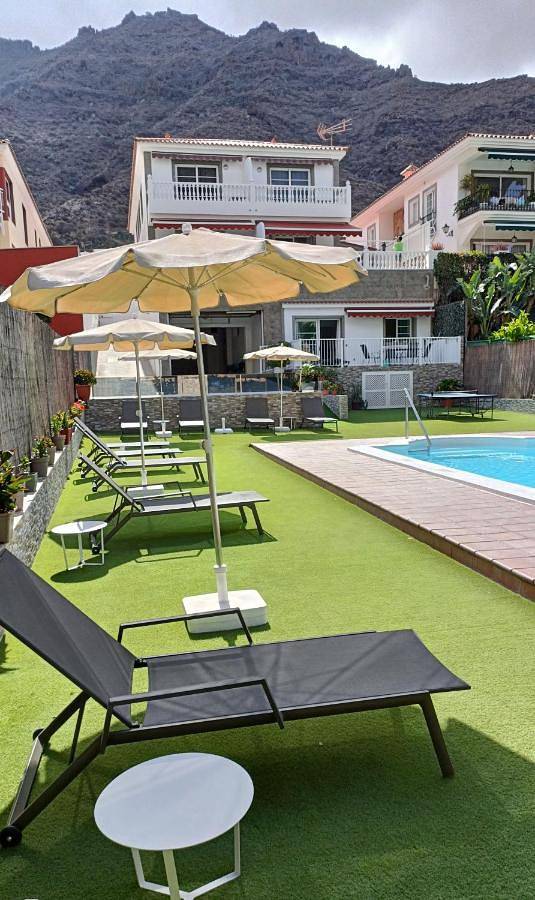 Ferienwohnung für 6 Personen, mit Balkon und Terrasse sowie Garten und Pool in Lomo Quiebre