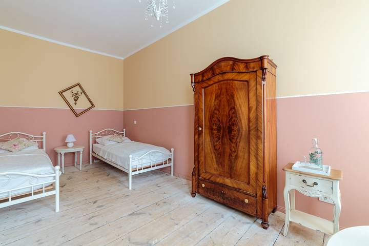 Alte Lebkuchenfabrik - Zweibettzimmer in Kremmen, Ruppiner Seenland
