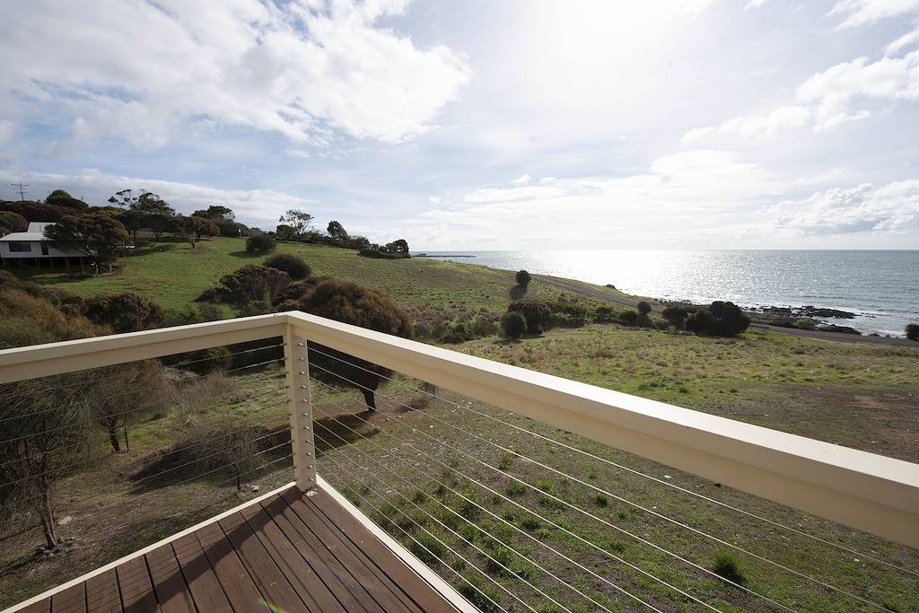 Peace, serenity & sea views - dolphins, wallabies & coastal walks in Penneshaw, Känguru-Insel
