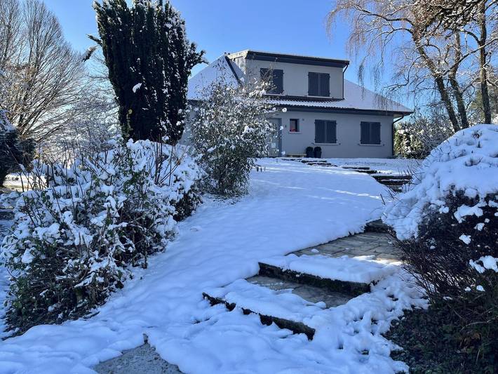 Gîte pour 6 personnes, avec jardin dans Saules