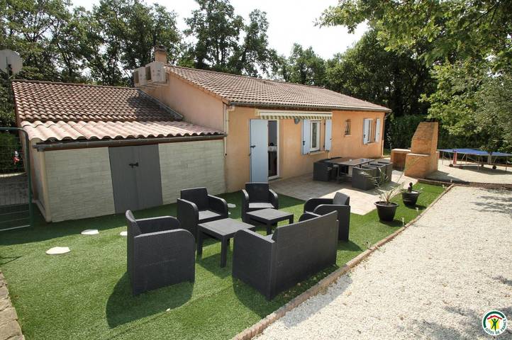 Casa de huéspedes para 6 personas, con vistas además de jardín y piscina - 1