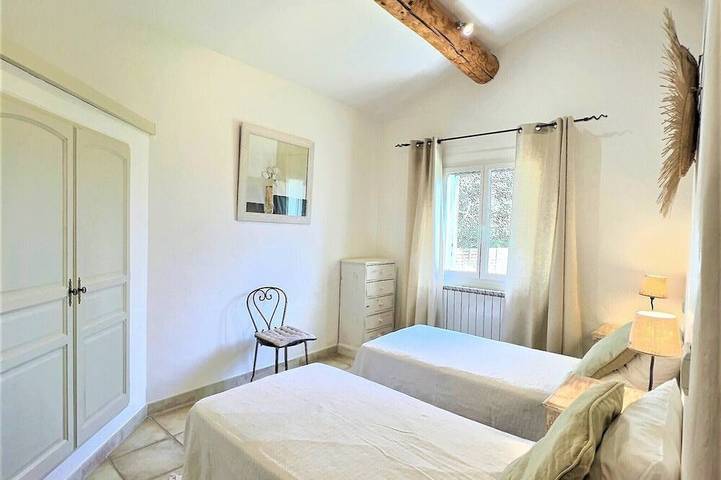 Location de vacances pour 6 personnes, avec terrasse et jardin à Cabrières-d'Avignon - 3
