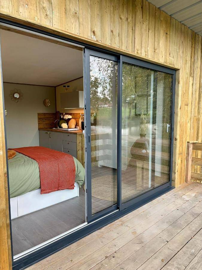 Camping pour 4 personnes, avec jardin ainsi que vue et vue sur le lac, animaux acceptés dans Orne - 2