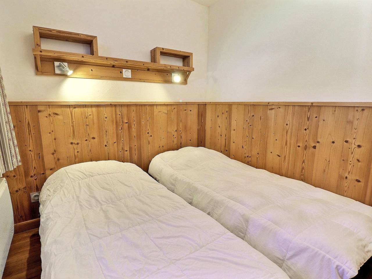 Ganze Wohnung, Courchevel La Tania - Gemütliche Ferienwohnung für 4 Personen, Ski-in/Ski-out, Balkon in La Tania, La Perrière