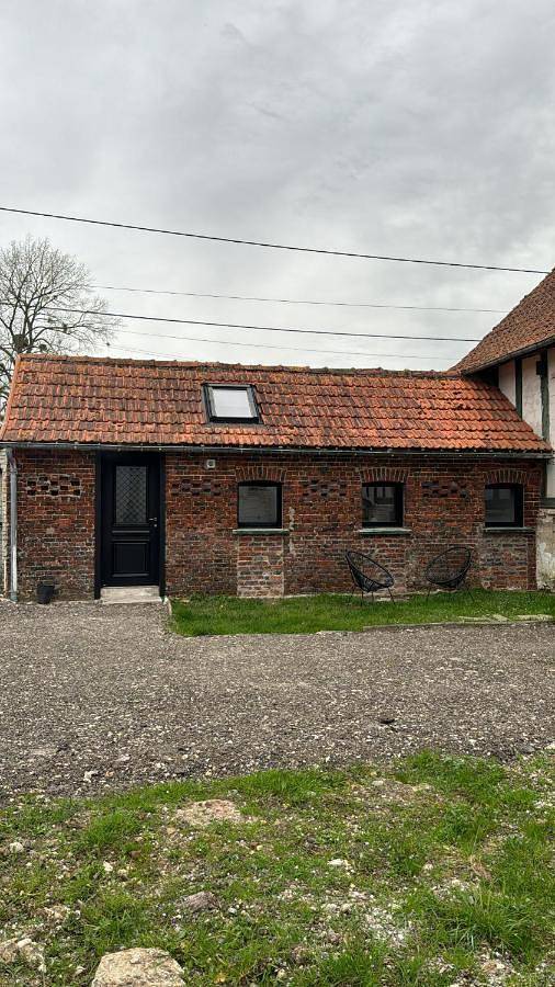Gîte pour 2 personnes, avec Terrasse et Jardin à Colline-Beaumont