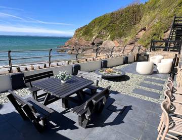 Holiday Rental for 8 People in Little Haven, Pembrokeshire, Photo 2