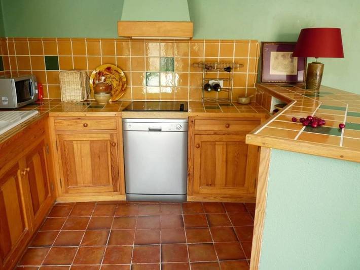 Gîte pour 4 personnes, avec vue et jardin ainsi que piscine et sauna à Vacqueyras - 2