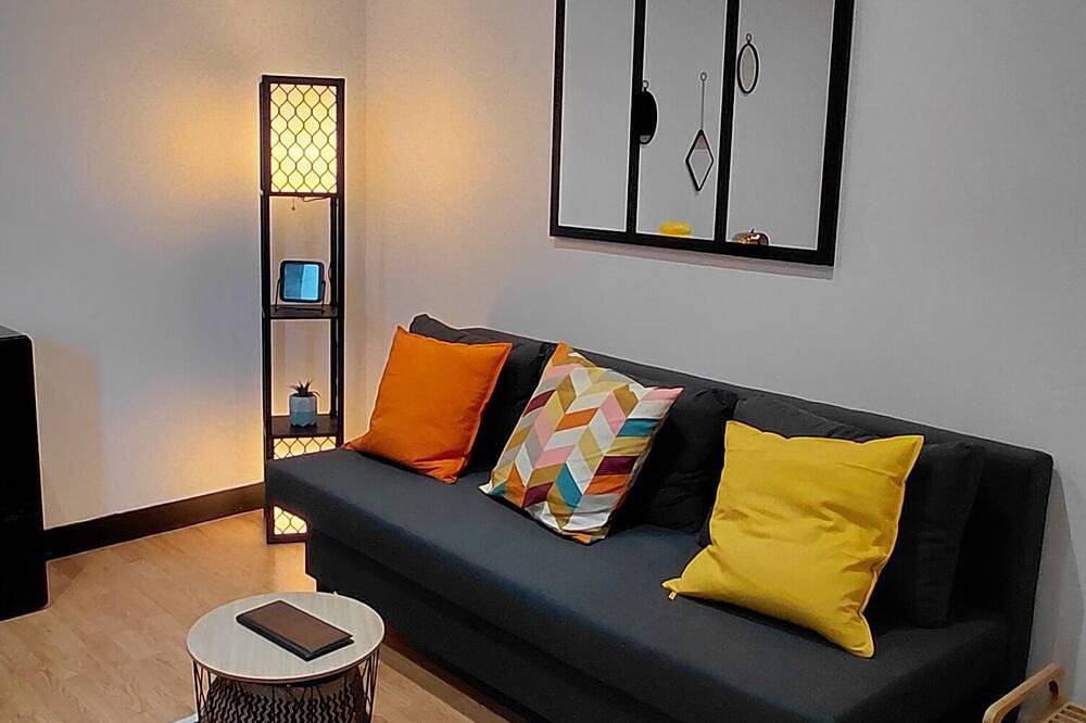 Geheel appartement, Apartment in the Rotonde district in Vichy, Vichy en omgeving