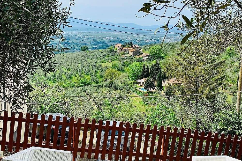 Tuscany natural stone house with fireplace & panorama - quiet near Vinci, close to Florence in Vinci, Firenze province