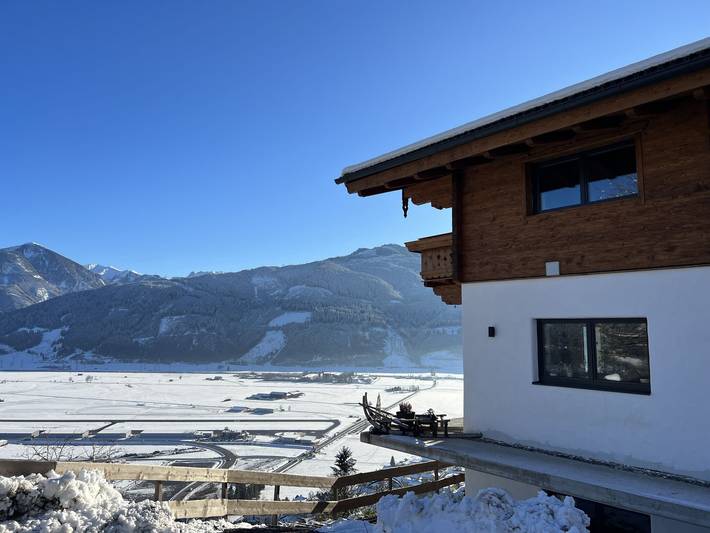 Ferienwohnung für 4 Personen, mit Seeblick und Terrasse in Zell am See