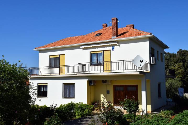 Apartamento entero, Apartamento de una habitación con una terraza Ugljan A-8493-b in Ugljan, Isla de Ugljan