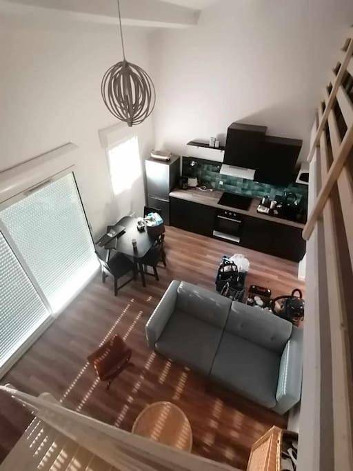 Appartement entier, Two-Bedroom Apartment in Puilboreau, Région de La Rochelle