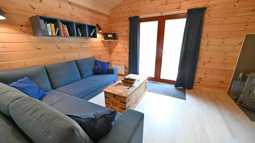 Location de vacances pour 7 personnes, avec terrasse à Viroinval