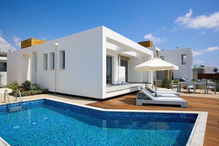 Ferienhaus für 4 Personen, mit Meerblick und Balkon sowie Pool in Paphos